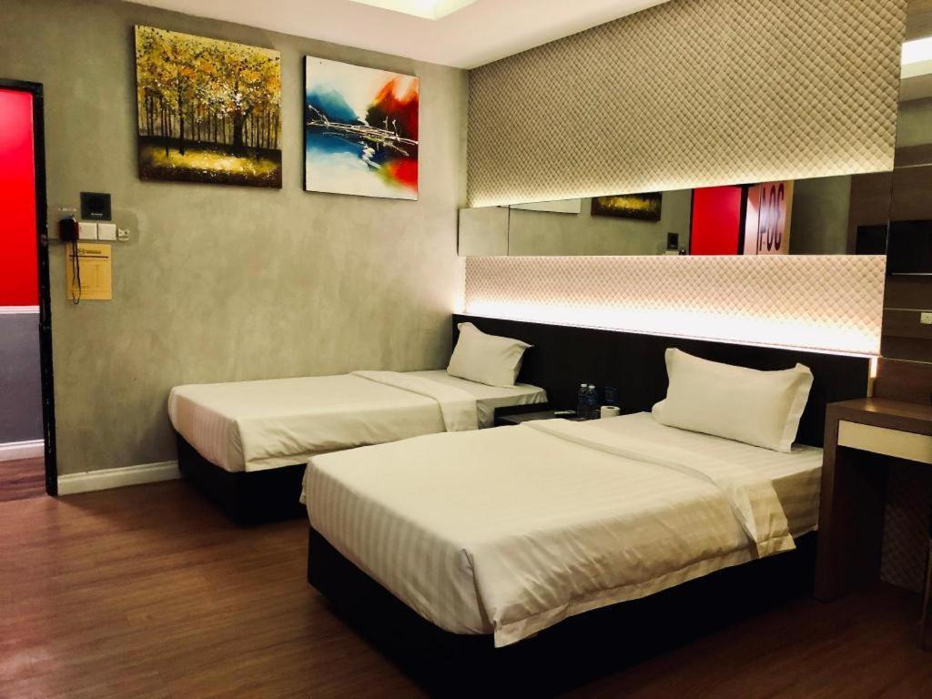 Monaco Boutique Hotel Sadong Jaya Kota Kinabalu Exterior foto